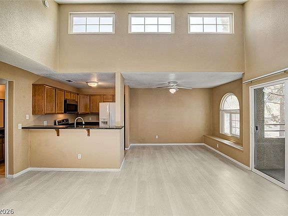 5th image of 3145 E Flamingo Rd APT 2096