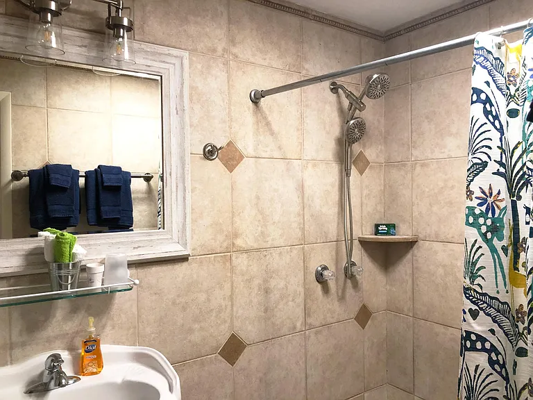 Primary Bedroom En Suite Shower