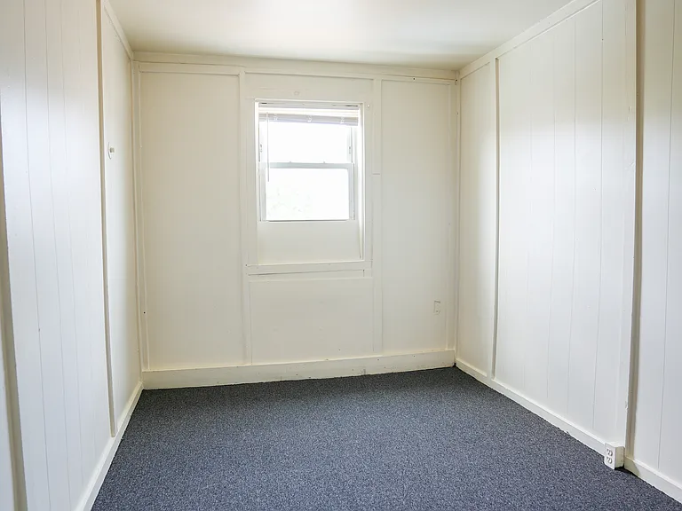 220 N Luzerne Ave — Photo 18