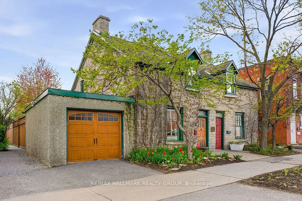 2 bed, $3,599 — Photo 1