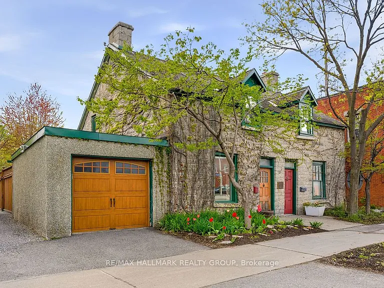 176 King Edward Ave — Photo 1