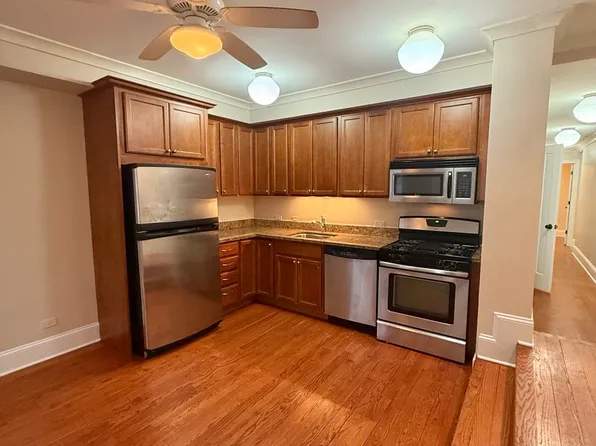 4904 N Washtenaw Ave, Chicago, IL 60625