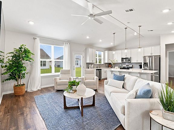 3rd image of 345 Kapalua Loop