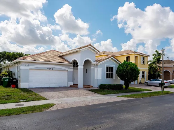 4555 NW 95th Ave, Doral, FL 33178