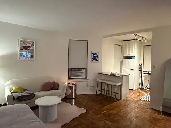 157 E 18th St, New York, NY