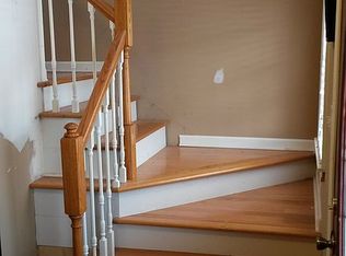 1020 Port Collins Rd, Frankfort, KY 40601