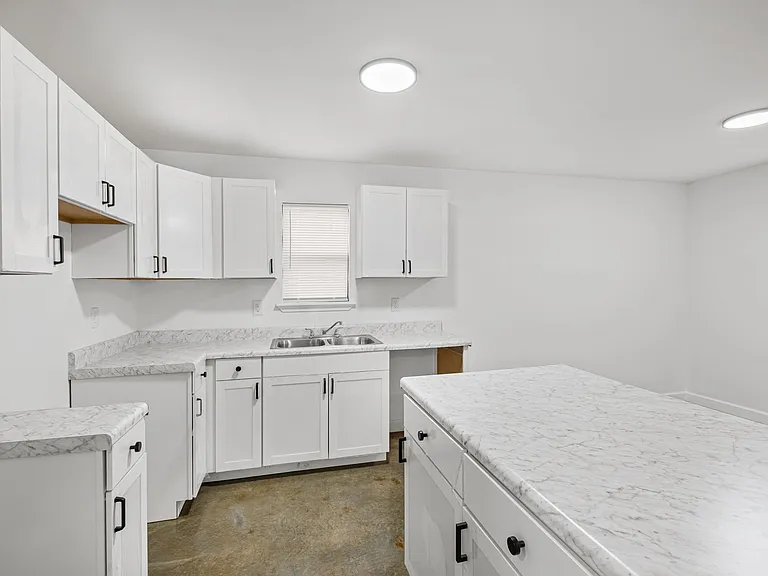 365 Washburn Dr — Photo 8