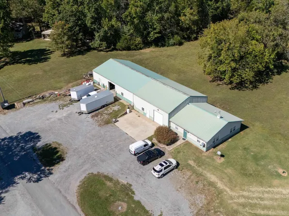 8130 Southfork Rd, Marion, IL 62959