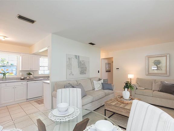 5th image of 4524 PICADILLY STREET