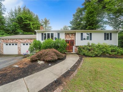 18 Magnolia Ln, Coventry, RI, 02816