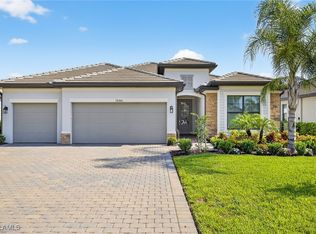 18340 Parksville Dr, Estero, FL 33928