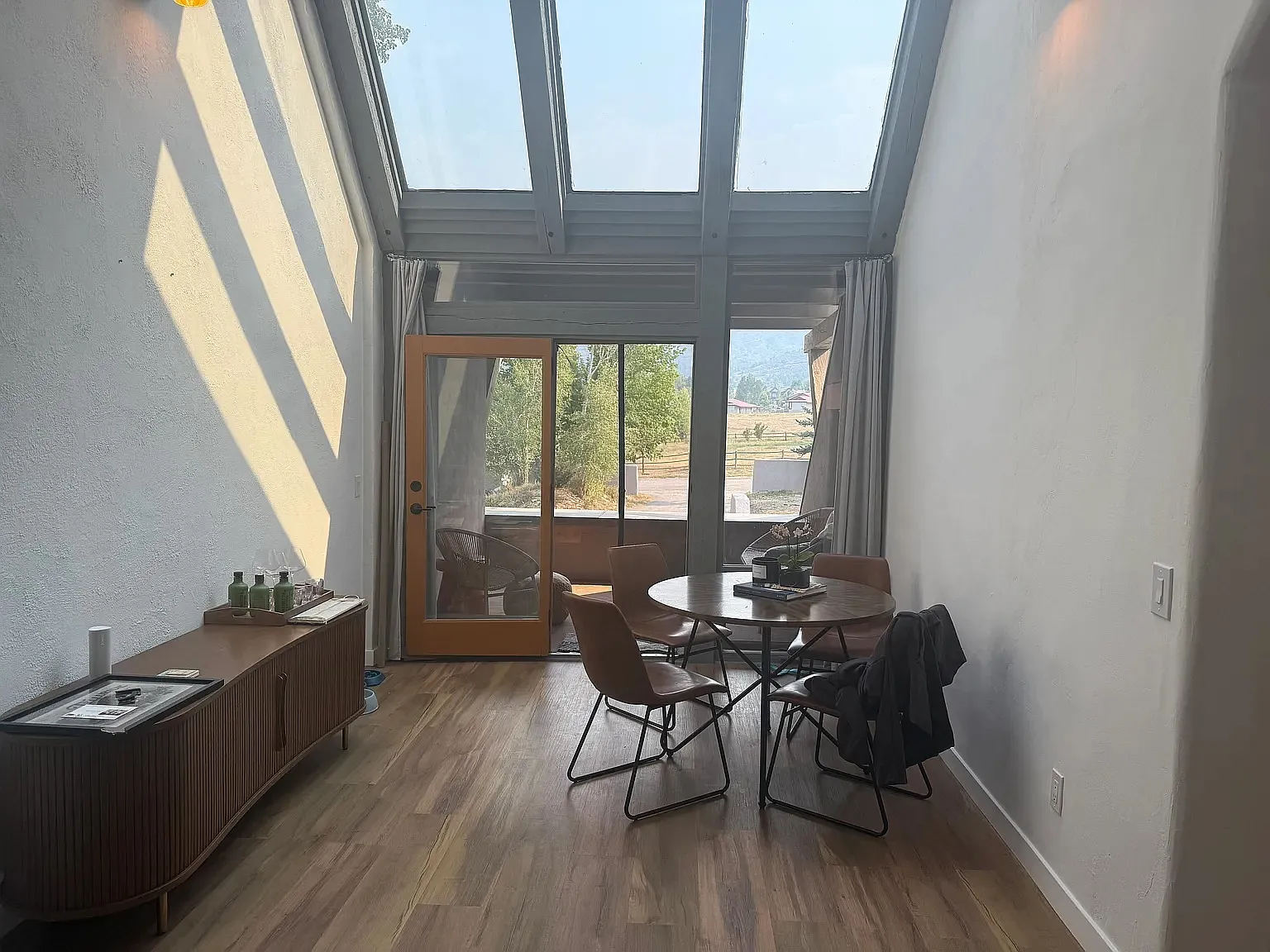 2 bed, 1500 sqft, $3,200 — Photo 3