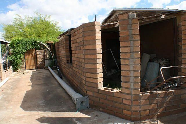 2nd image of 204 W Phoenix Ave
