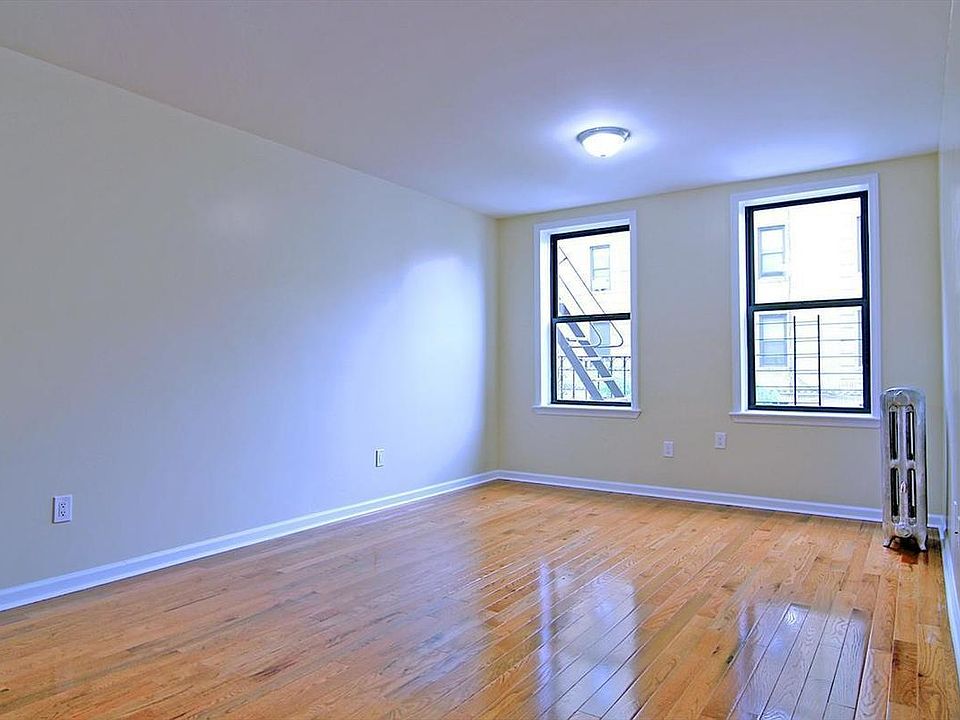 2nd image of 196 Bradhurst Ave APT 39