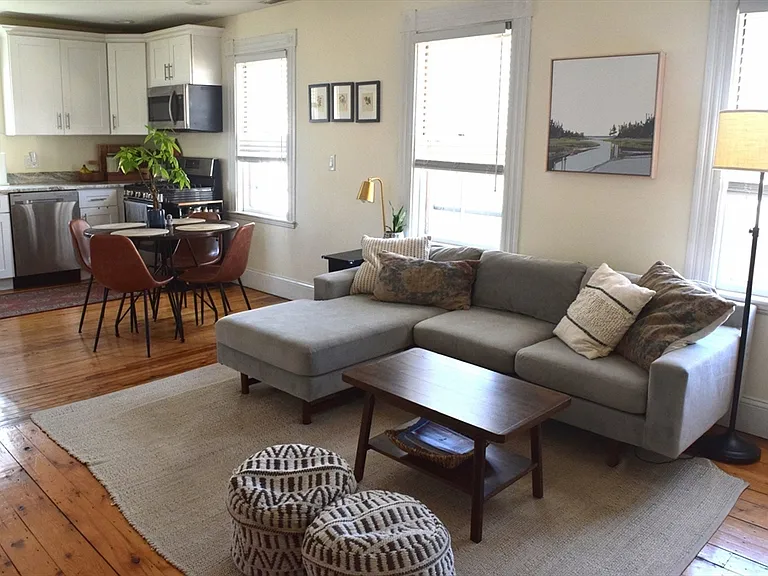 2 Griffin Pl #3 — Photo 2