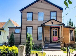 407 Park St, Manitowoc, WI 54220