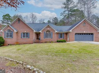 61 Hunters Way, Hoschton, GA 30548