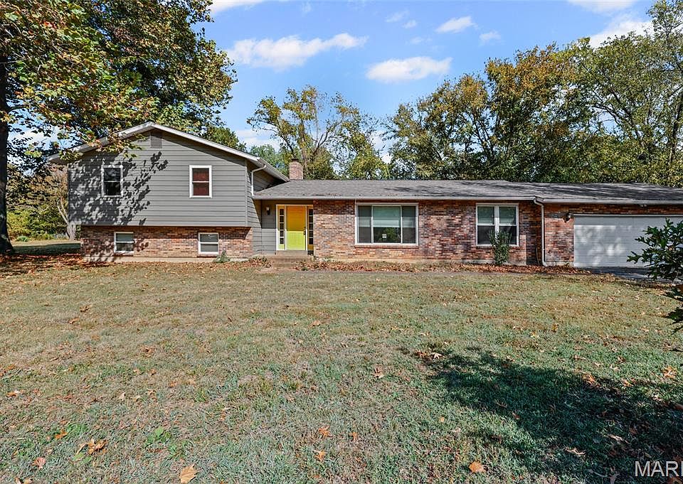 1st image of 5967 Town And Country Ln
