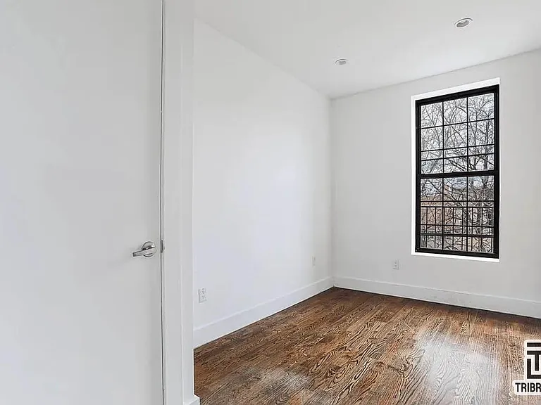 558 Kosciuszko St #2L — Photo 3