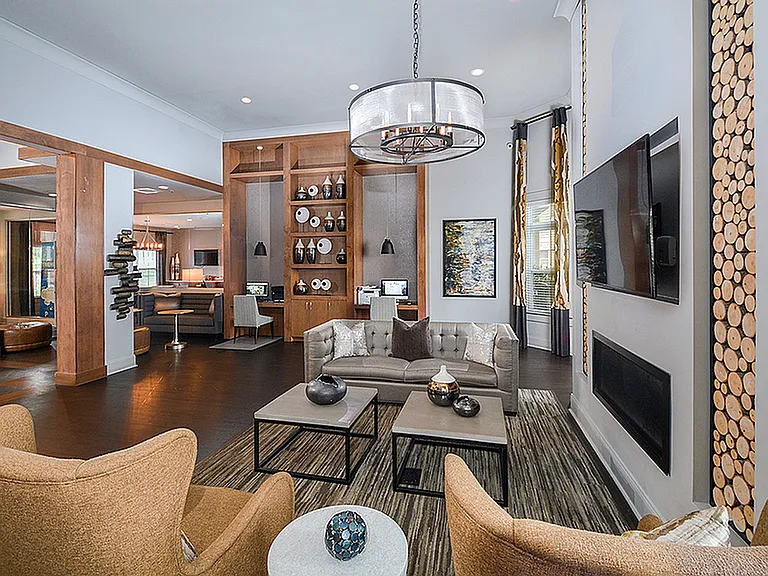 Plymouth Pointe Resident Lounge