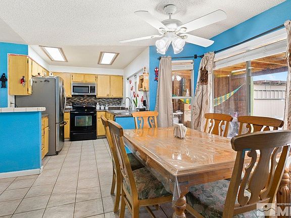 4th image of 6585 Canoe Hill Dr