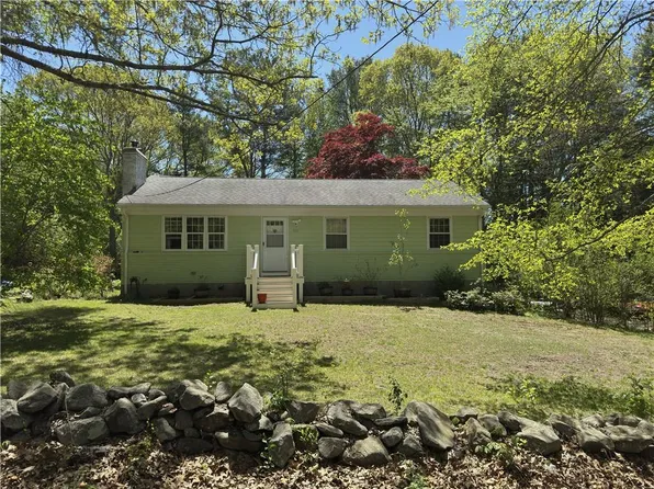 100 Snuff Mill Rd, Saunderstown, RI 02874