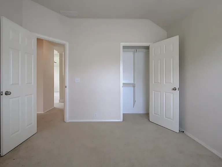 2609 Monroe Dr — Photo 34