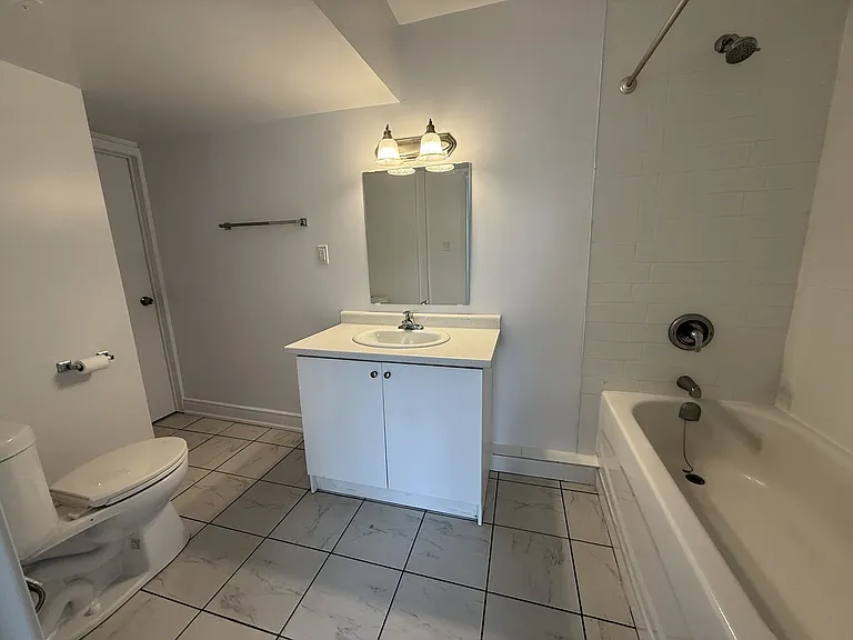 807 Frederick St — Photo 18