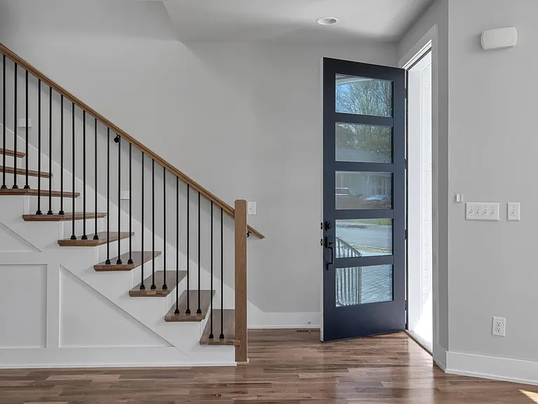 1936 Britt Pl — Photo 2