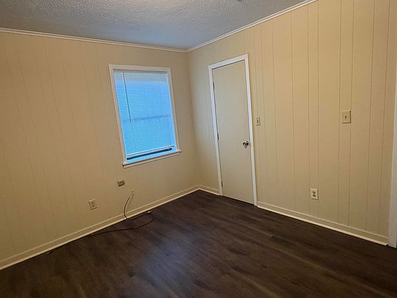2nd image of 75 Southridge Dr