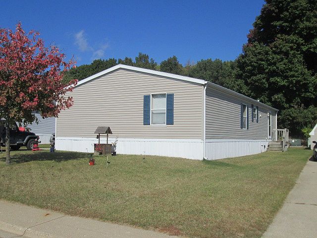 1st image of 62 Churchill Dr