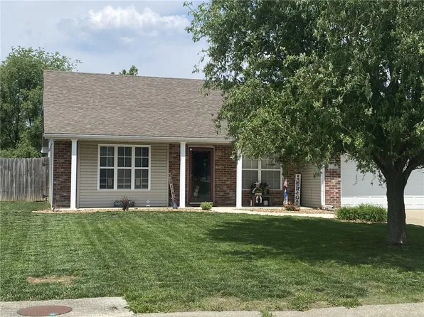 733 Iron Horse Dr, Warrensburg, MO 64093