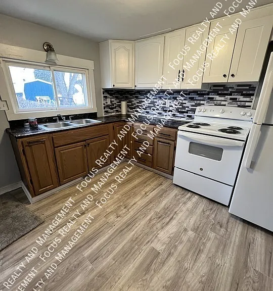 124 Sherman Ave — Photo 3