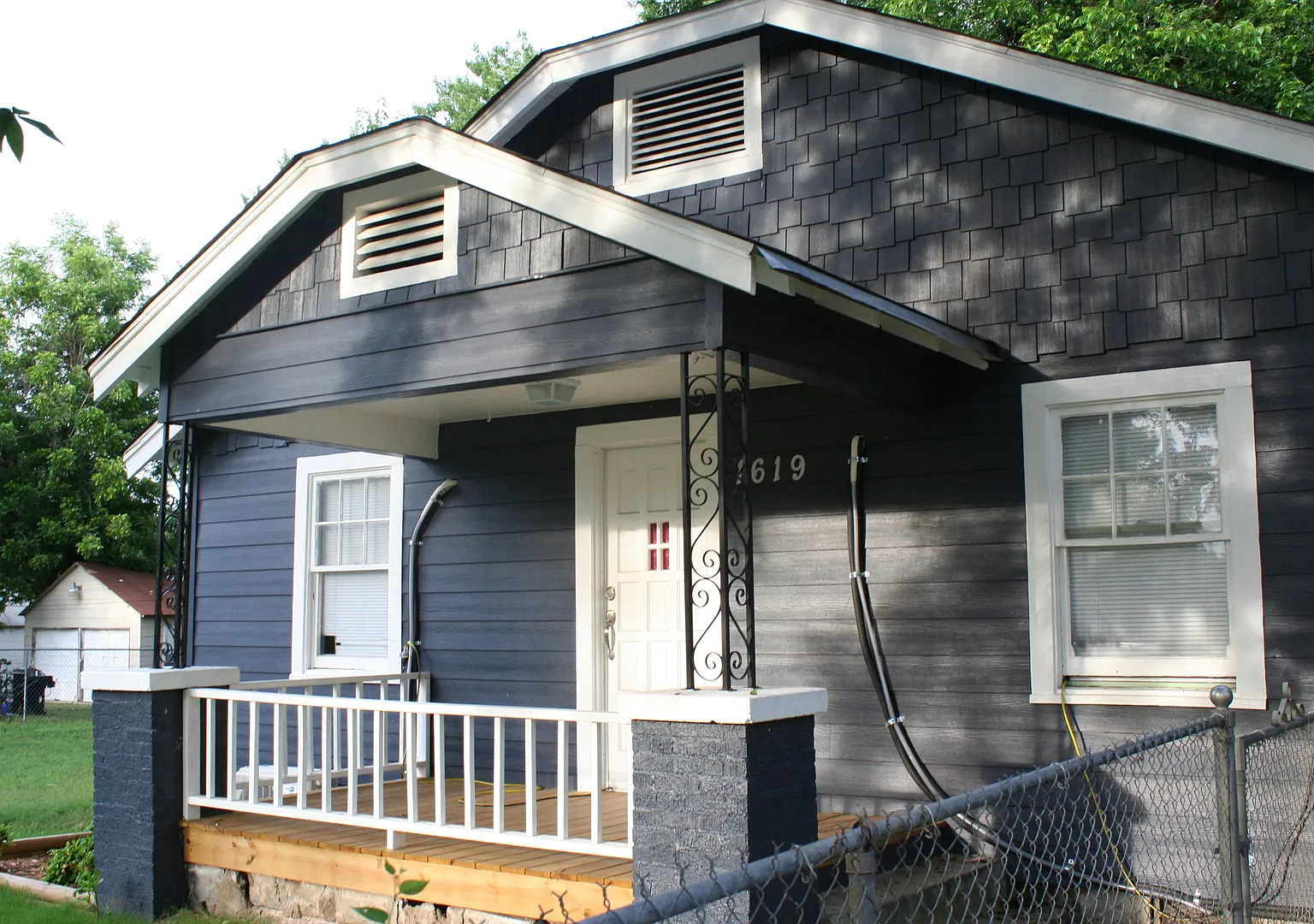 Beautiful North Side Craftsman! — Photo 2