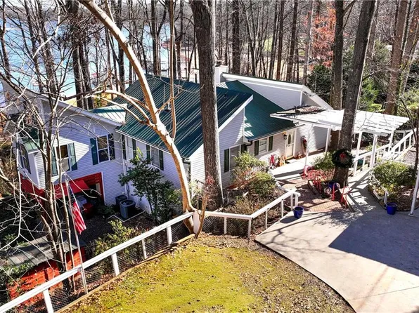 46 Clearwater Dr, Dawsonville, GA 30534