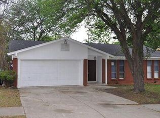 6908 Yorkston St, Watauga, TX 76148