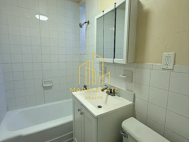 76-75 E Park St #88 — Photo 6