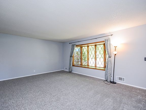 3rd image of 3007 65th Ave N