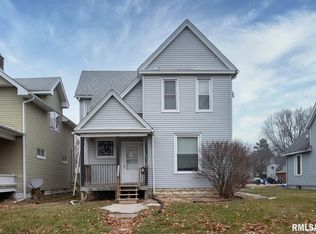1026 W 14th St, Davenport, IA
