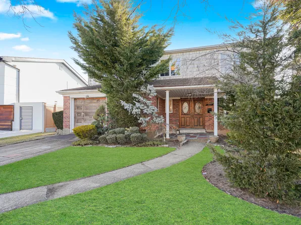 333 Mayfair Drive North image 3 of 34