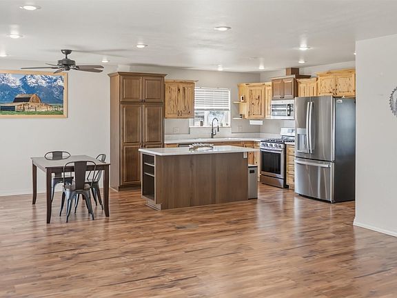 5th image of 1028 Granlund Rd