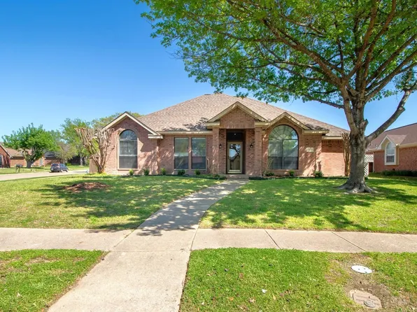 5806 Antioch Dr, Rowlett, TX 75089