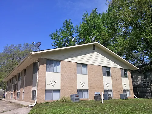 Downtown, Affordable, Secure Building Photo 1