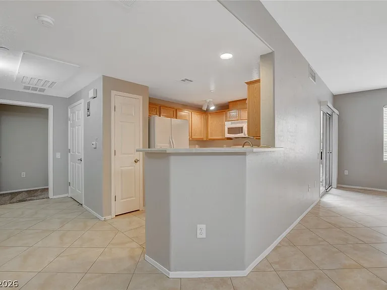 6868 Sky Pointe Dr #1078 — Photo 12