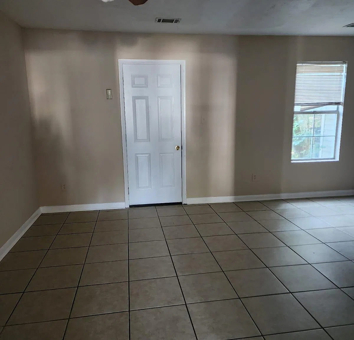 8518 Westchester Dr — Photo 2