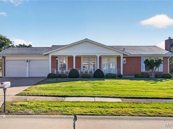 5414 Danforth Dr, Saint Louis, MO 63129