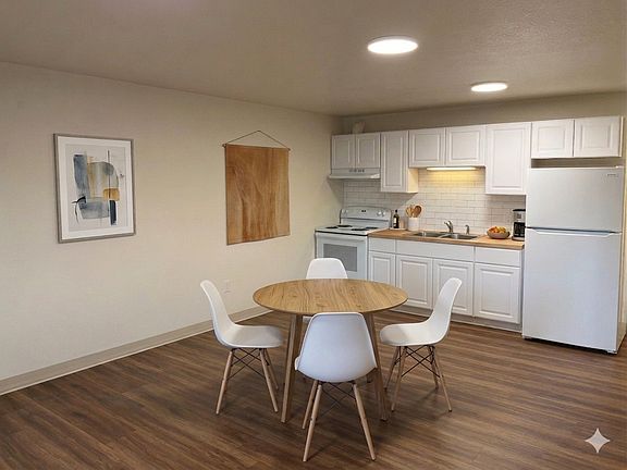 4th image of 2615 Neals Ln #303