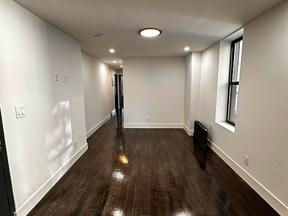 4th image of 2181 3rd Ave #2A