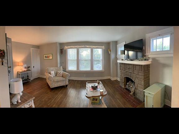 4th image of 42 Delaney Ave #2