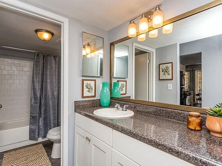 3321 Peppertree Cir — Photo 14